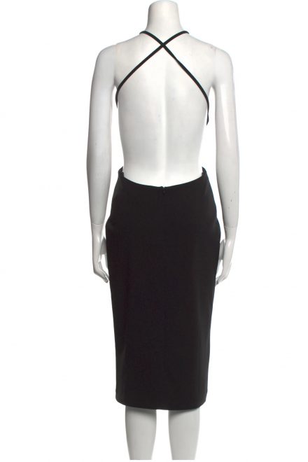 Чорна сукня із відкритою спиною та вирізами на талії