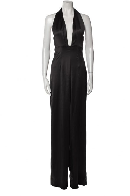 Чорний комбінезон із глибоким декольте