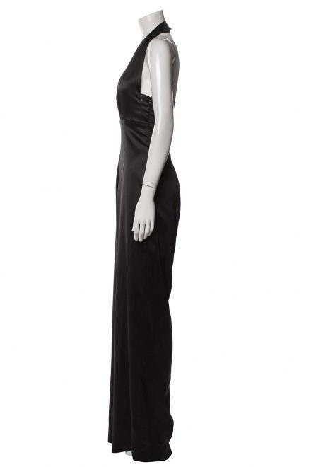 Чорний комбінезон із глибоким декольте