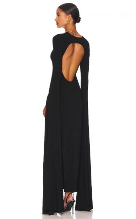 Сукня з відкритою спиною та ефектними рукавами