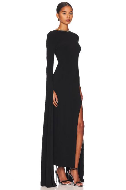 Сукня з відкритою спиною та ефектними рукавами