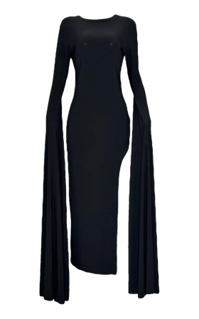 Сукня з відкритою спиною та ефектними рукавами