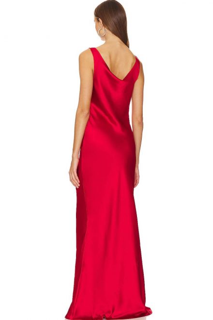 Сукня з драпірованим вирізом