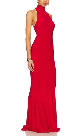 Ефектна сукня з відкритою спиною